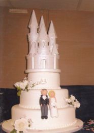Fairy-tale Castle Wedding Cake